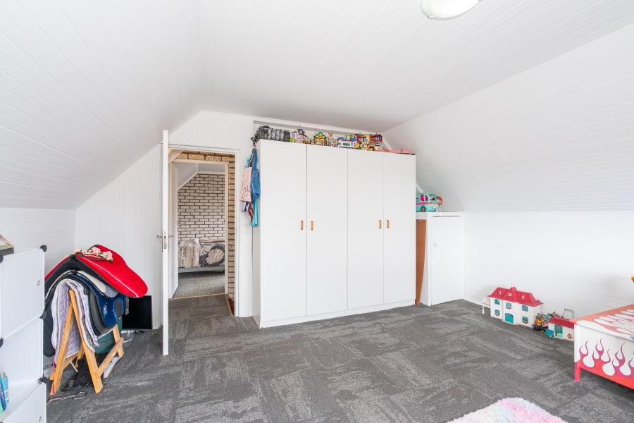 4 Bedroom Property for Sale in Myburgh Park Western Cape